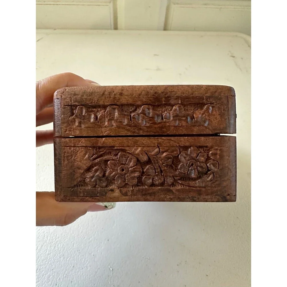 Vintage Hand Carved Inlaid Brass Accent Wooden Jewelry Trinket Keepsake Box